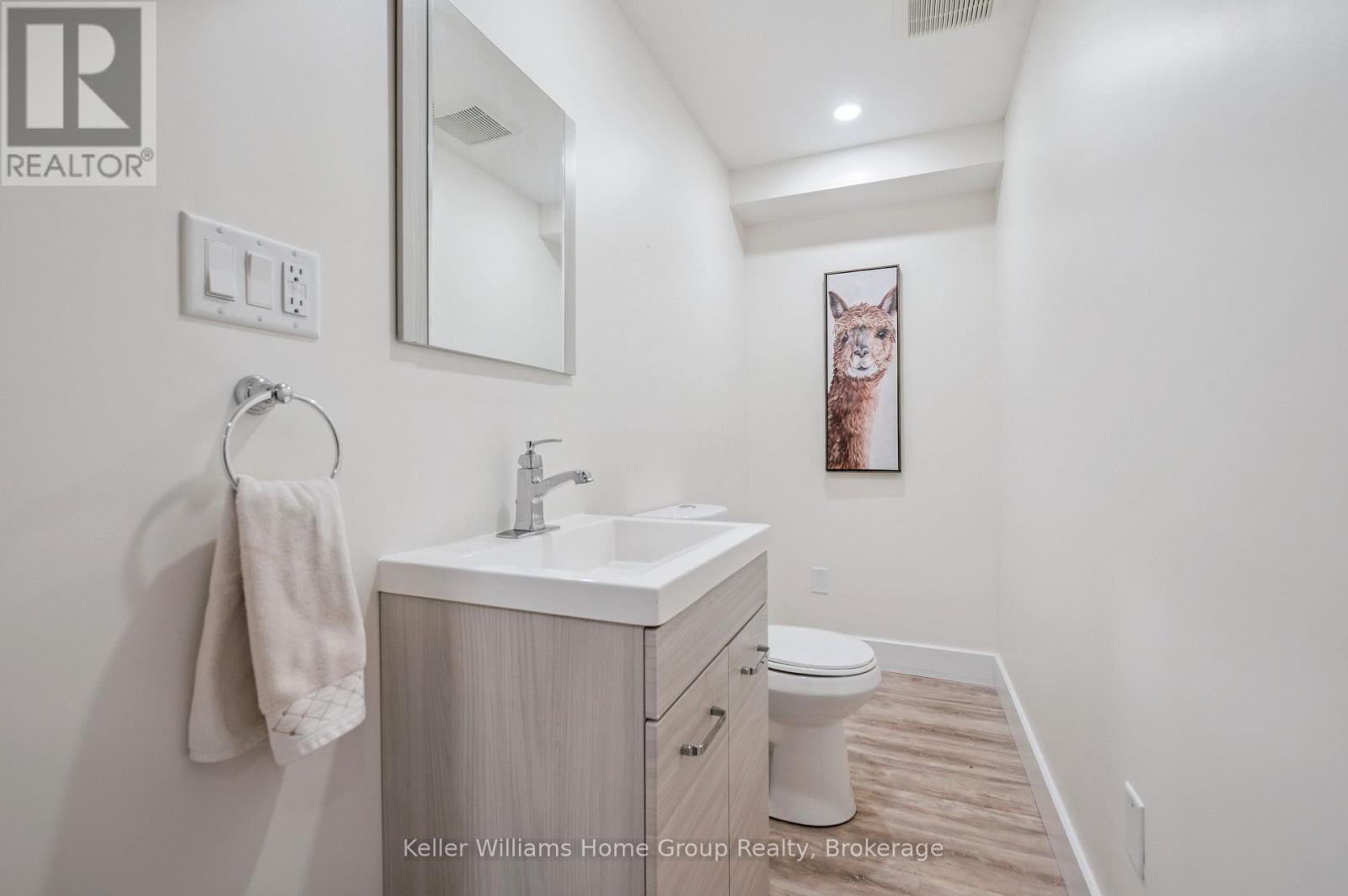 130 BELLAMY CRESCENT - 33
