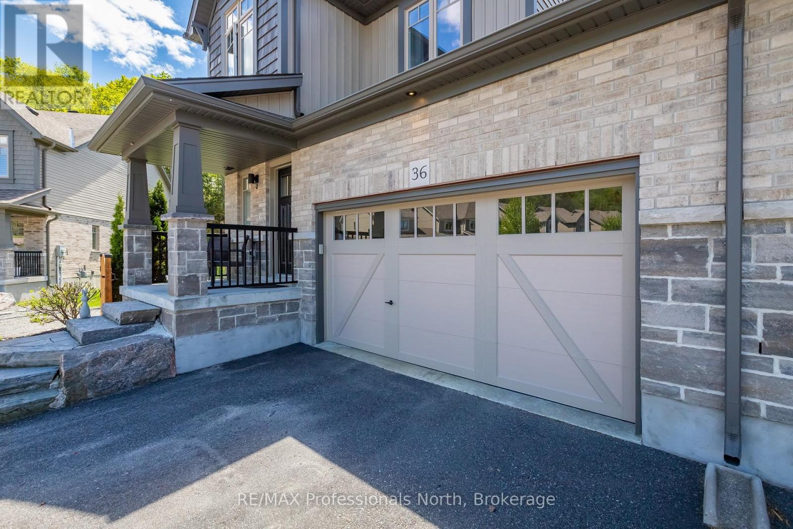 36 SPALDING CRESCENT - 11