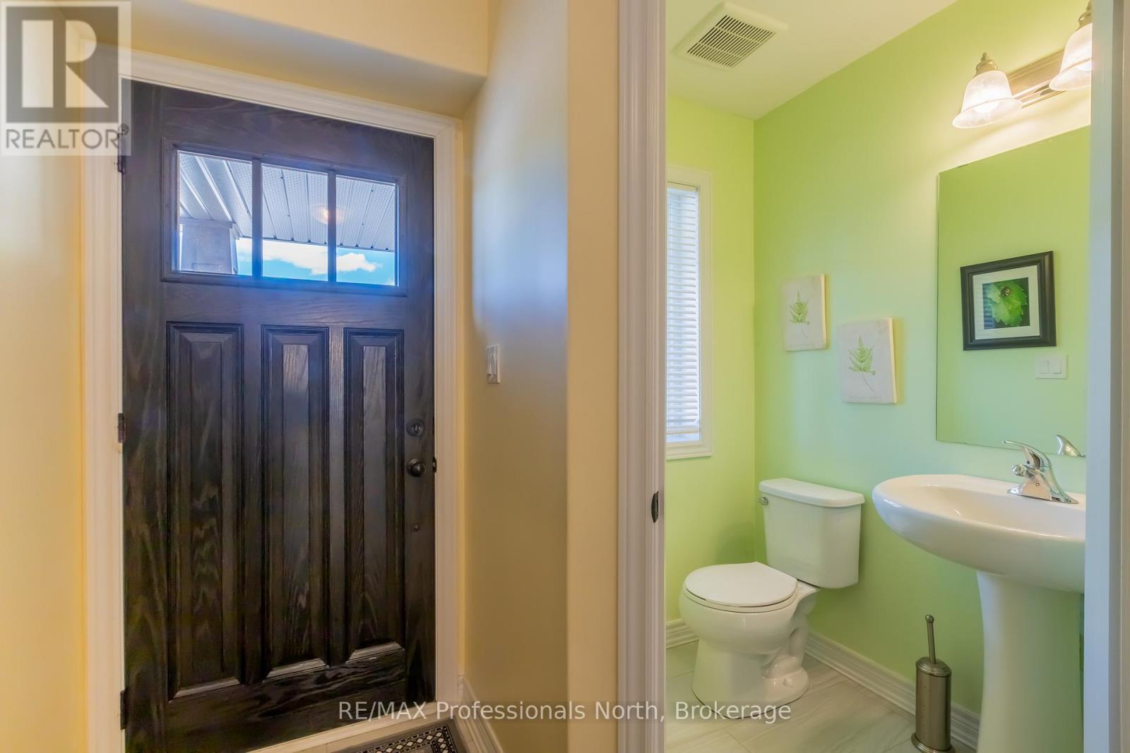 36 SPALDING CRESCENT - 25