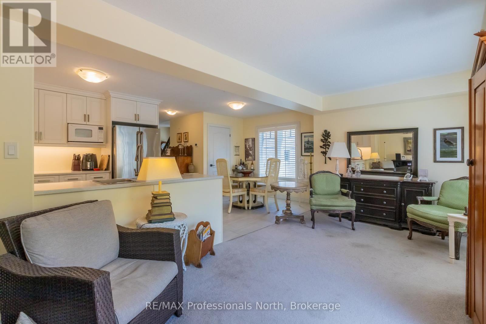 36 SPALDING CRESCENT - 32