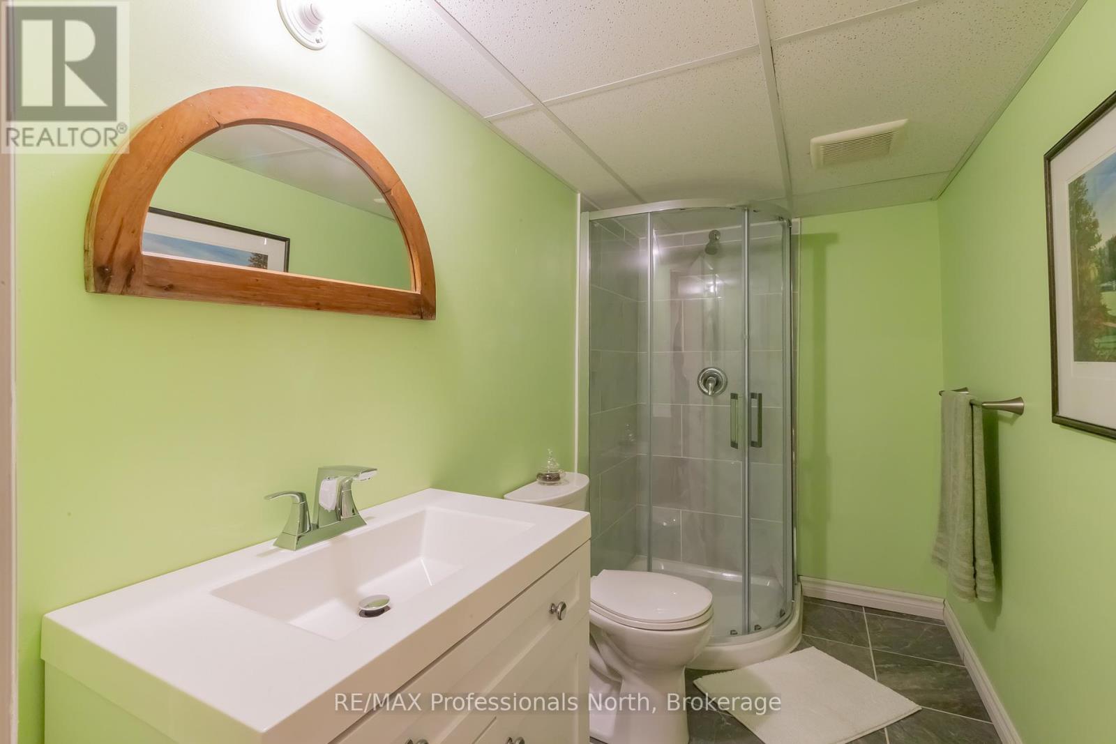 36 SPALDING CRESCENT - 48