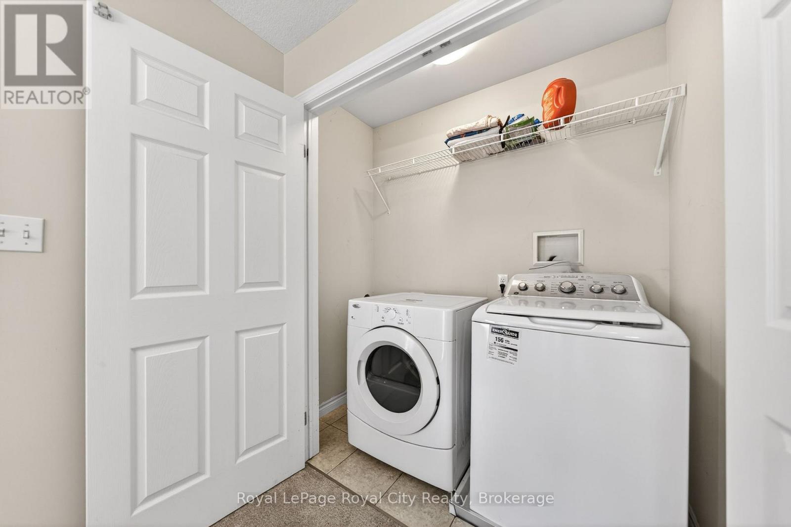 12 CLOUGH CRESCENT - 34