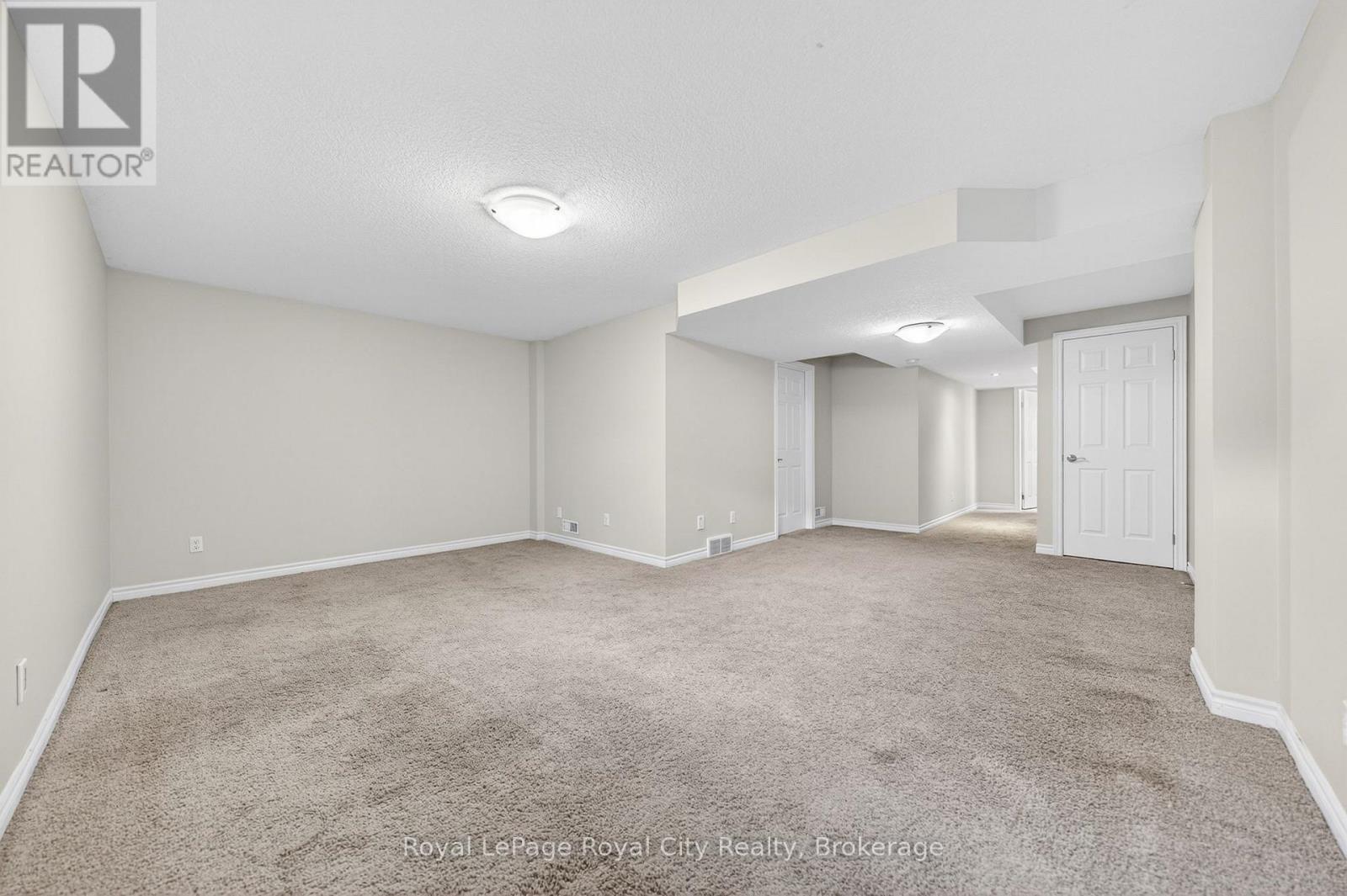12 CLOUGH CRESCENT - 39
