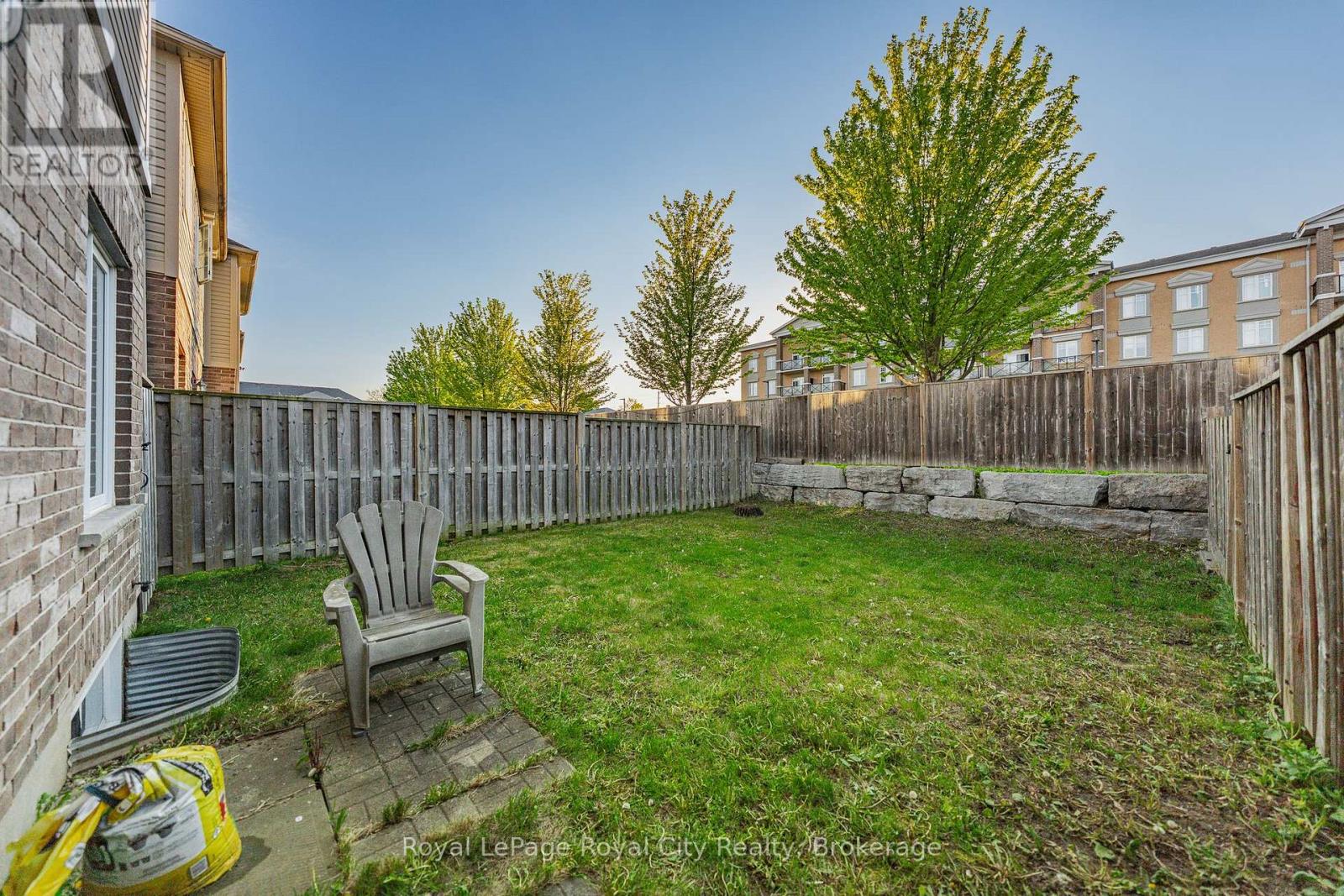 12 CLOUGH CRESCENT - 42