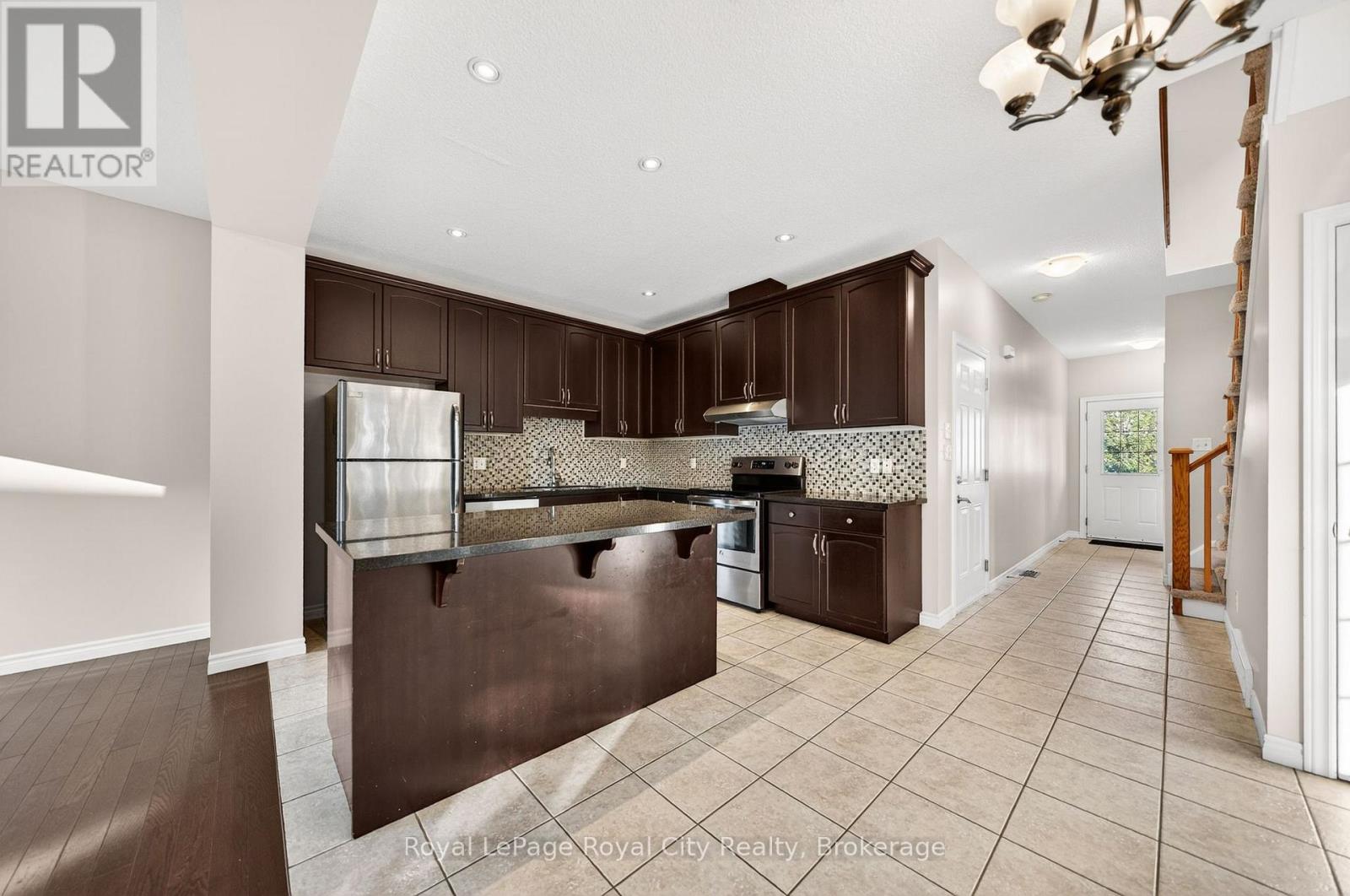 12 CLOUGH CRESCENT - 5