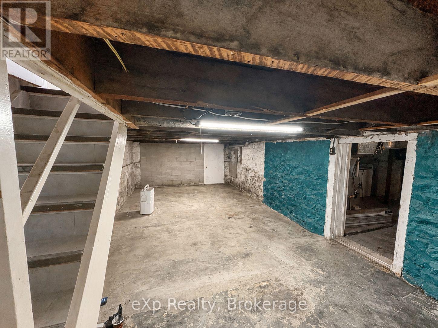 595 9TH STREET - 14