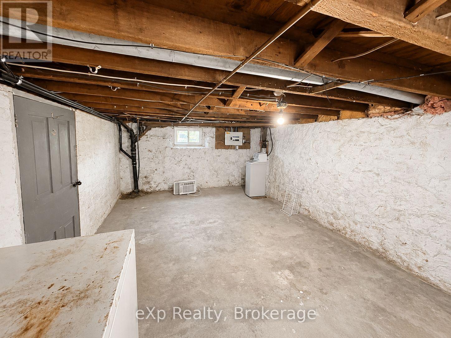 595 9TH STREET - 16