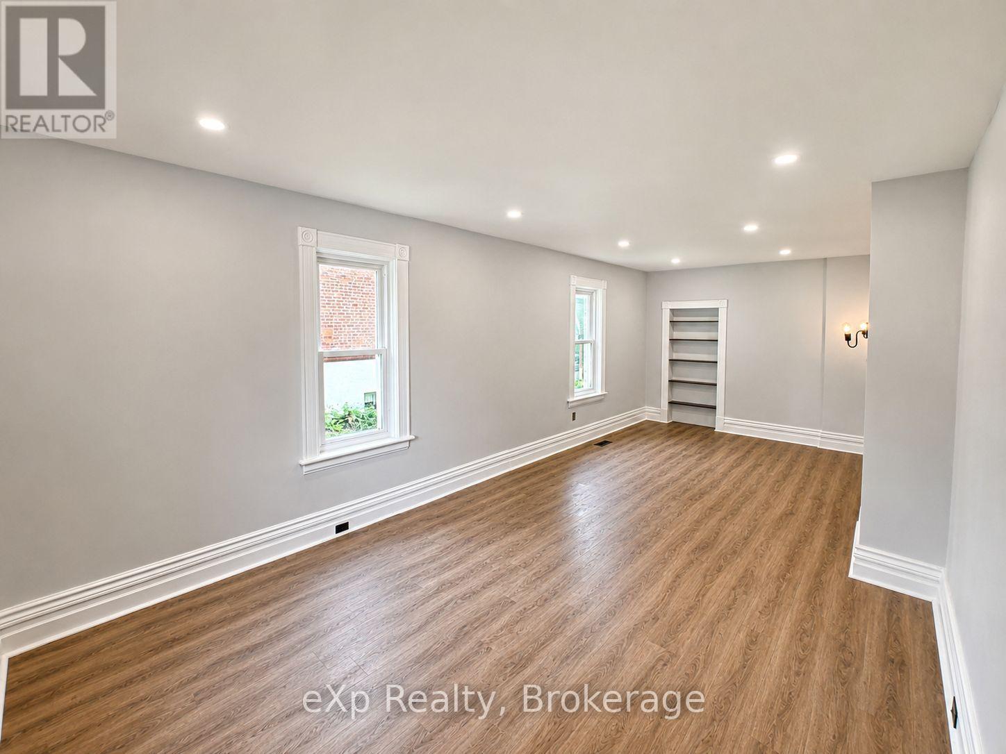 595 9TH STREET - 7