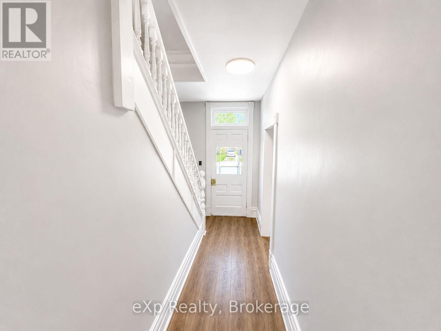 595 9TH STREET - 8