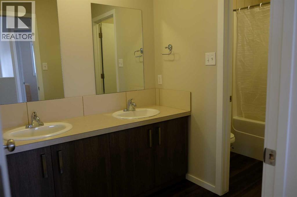 2931 28 Avenue S - 7