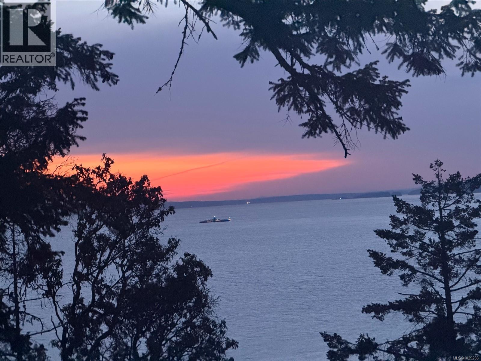  154 Narrows West Road, Salt Spring
