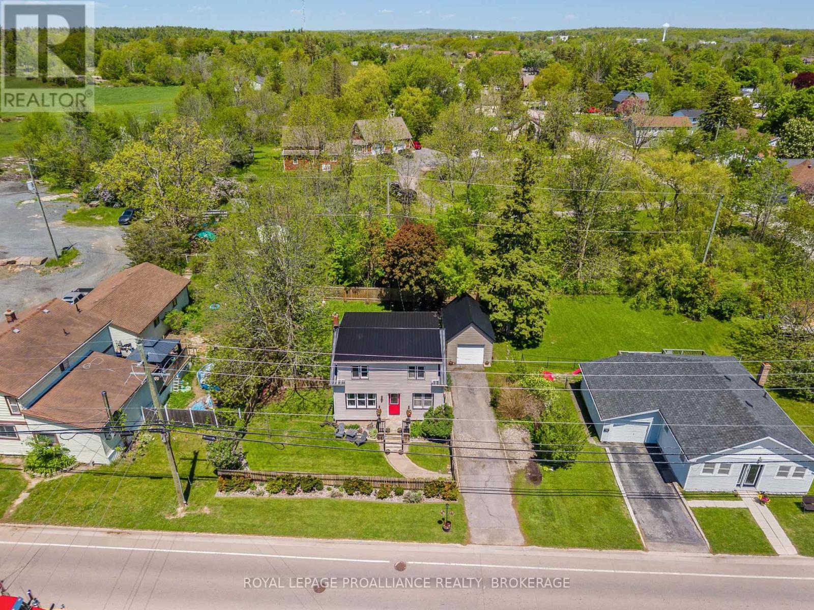 560 KING STREET W - 35