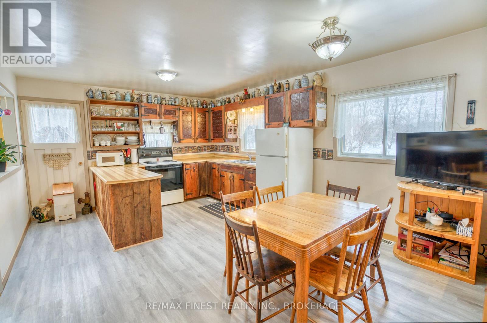 1182 CLEMENT ROAD - Image 8