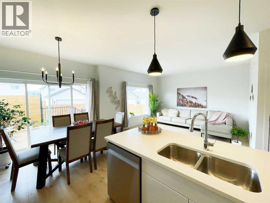 4310 28 Avenue S - 6