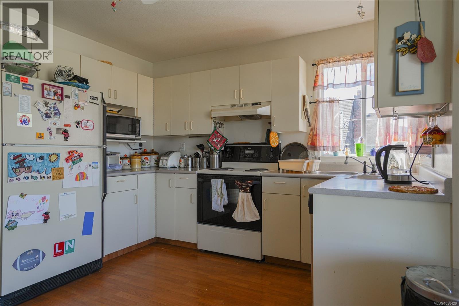 3944 10th Ave - 7