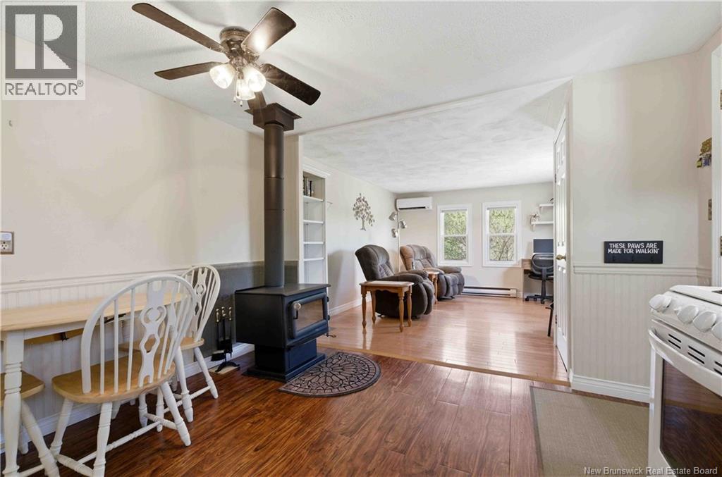 425 Kingsley Road - 9