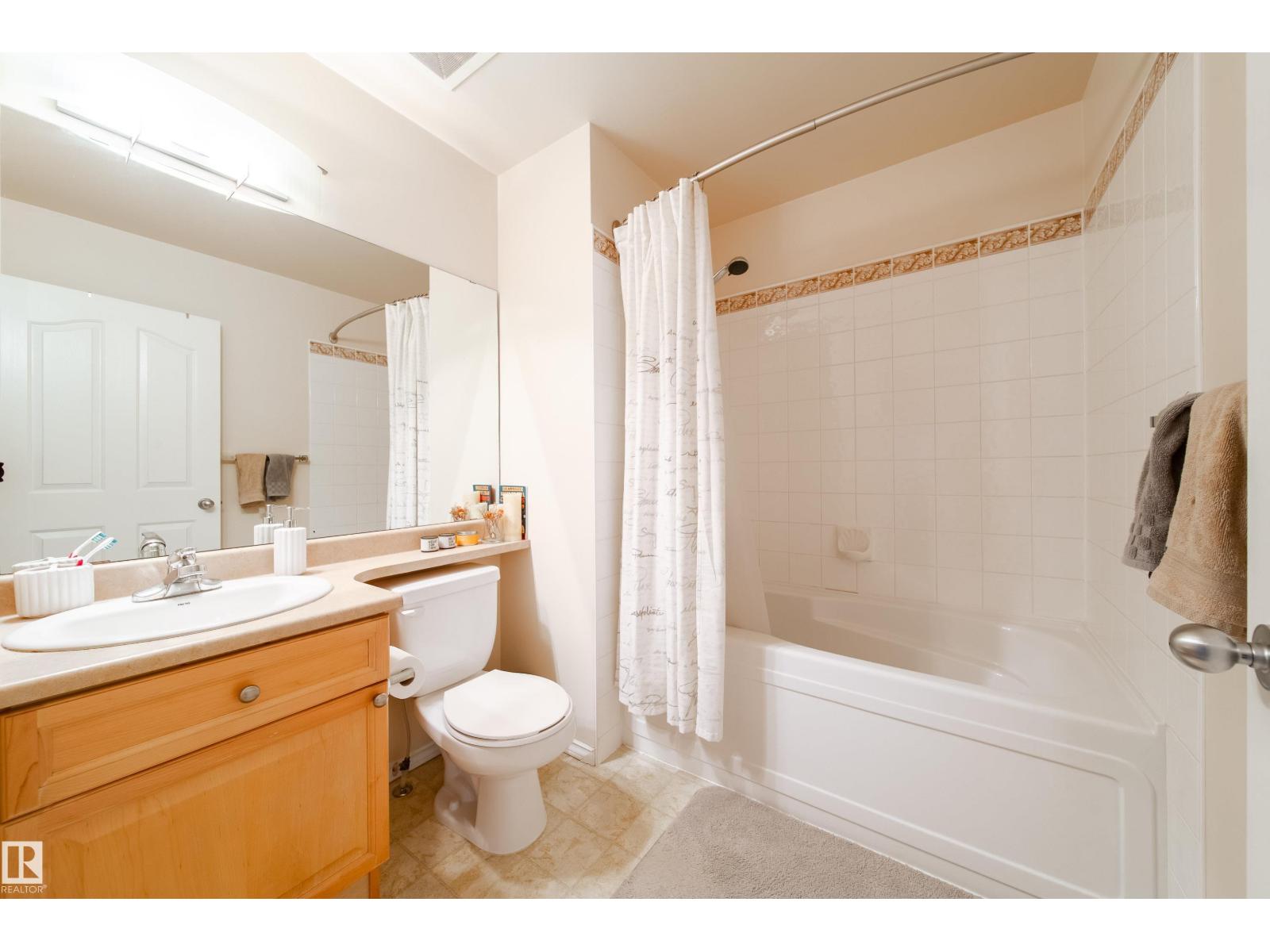 #11 10235 111 ST NW - 24