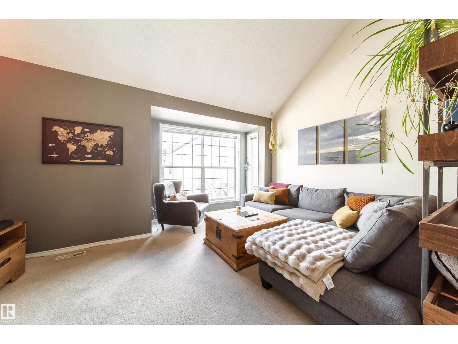 #11 10235 111 ST NW - 6