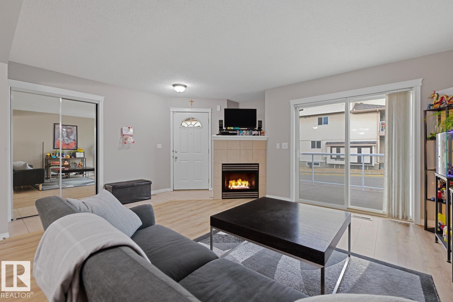 #6 2505 42 ST NW - 11