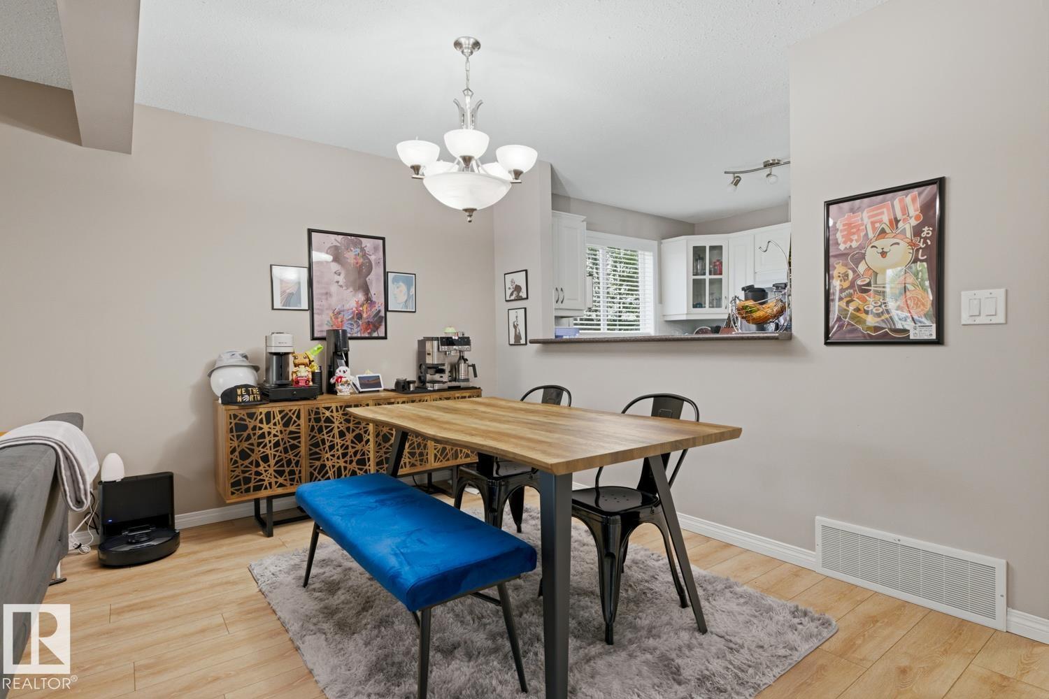 #6 2505 42 ST NW - 15