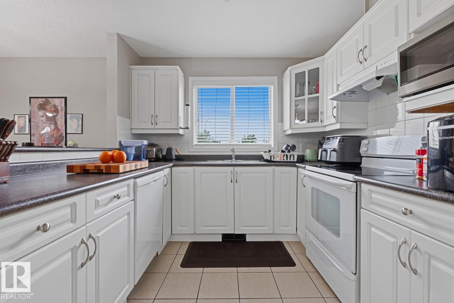 #6 2505 42 ST NW - 17
