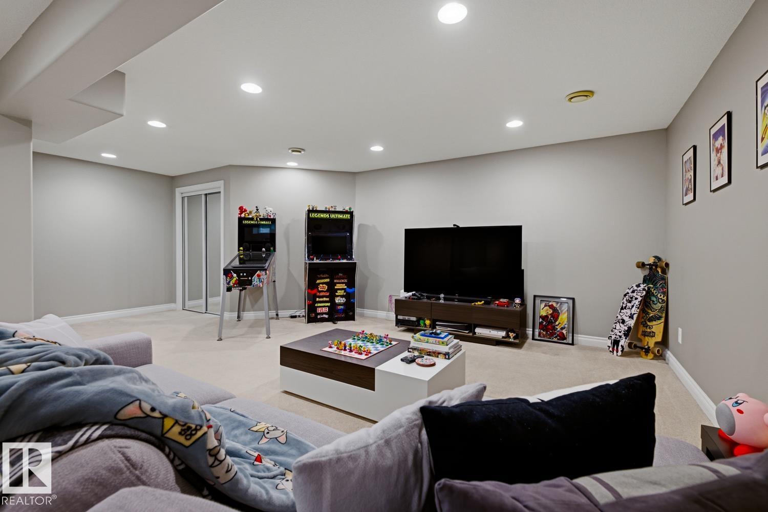 #6 2505 42 ST NW - 25