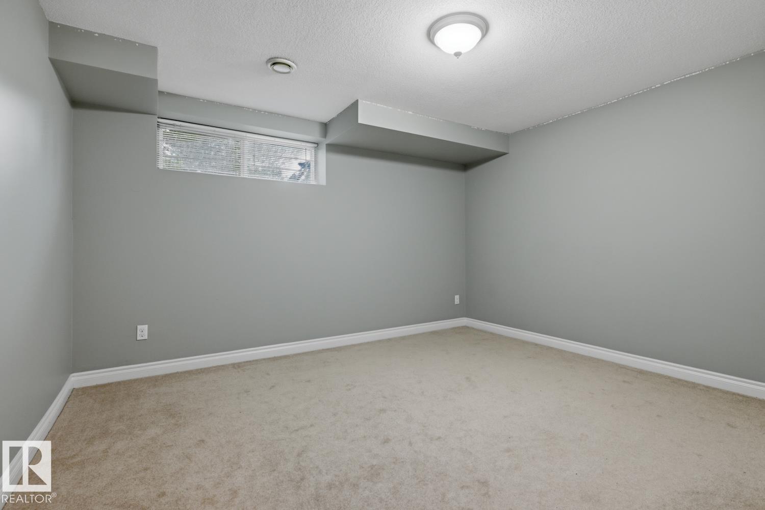 #6 2505 42 ST NW - 29