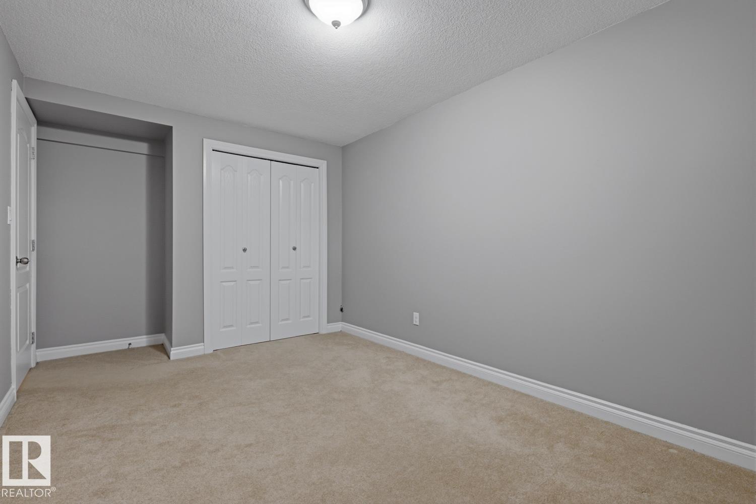 #6 2505 42 ST NW - 32