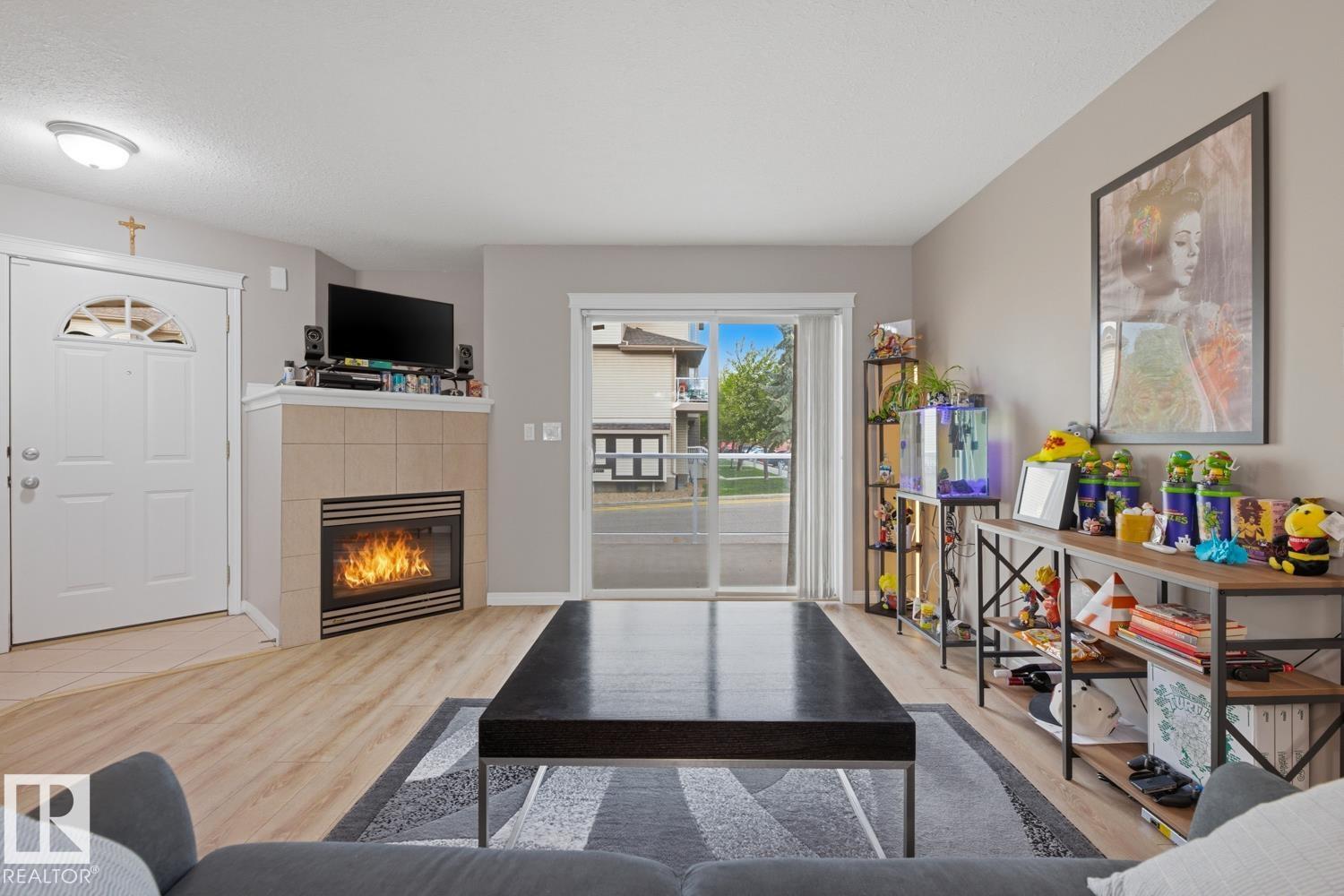 #6 2505 42 ST NW - 9