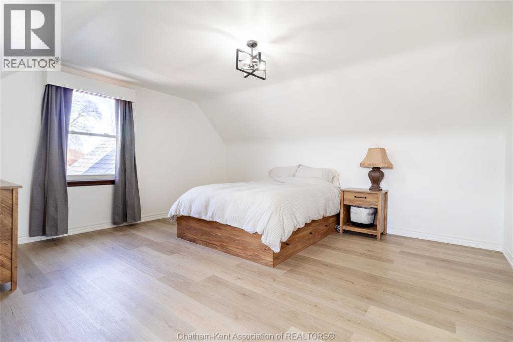 24 SIMONTON DRIVE - 26