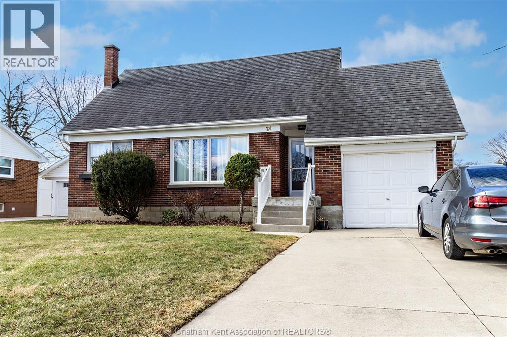 24 SIMONTON DRIVE - 3