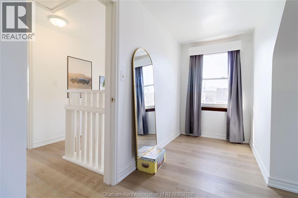 24 SIMONTON DRIVE - 30