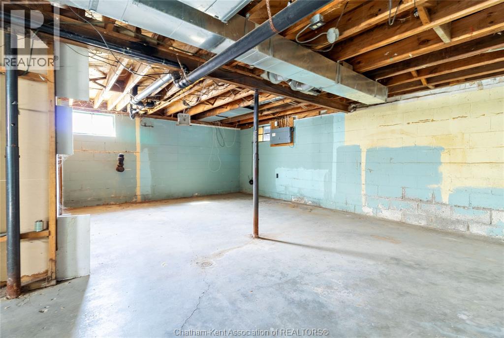 24 SIMONTON DRIVE - 36