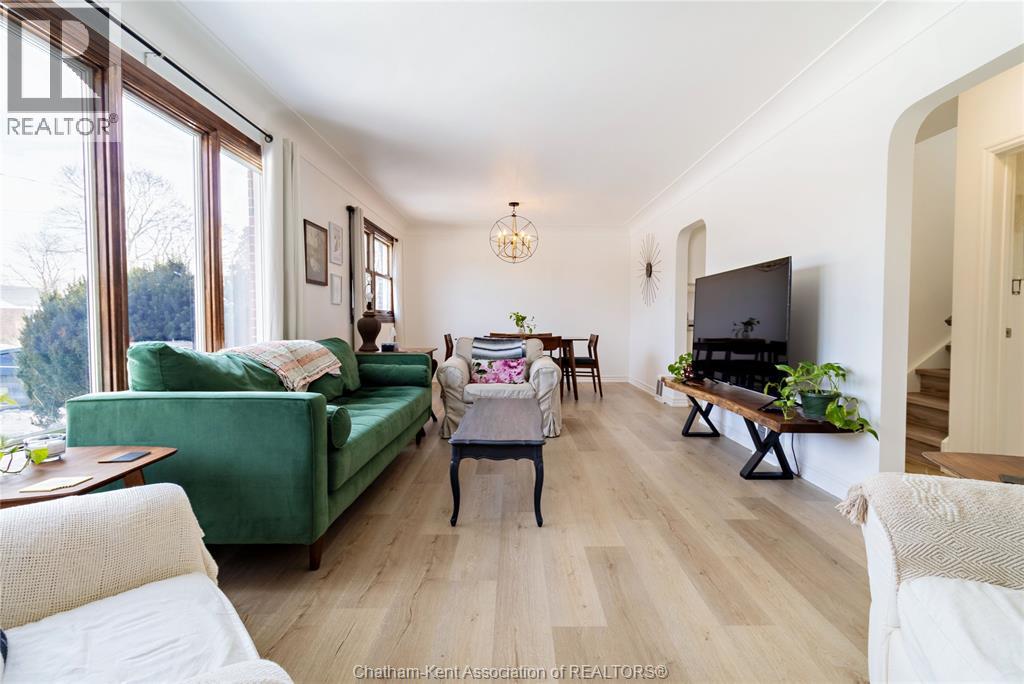24 SIMONTON DRIVE - 6