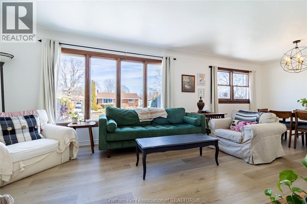 24 SIMONTON DRIVE - 8