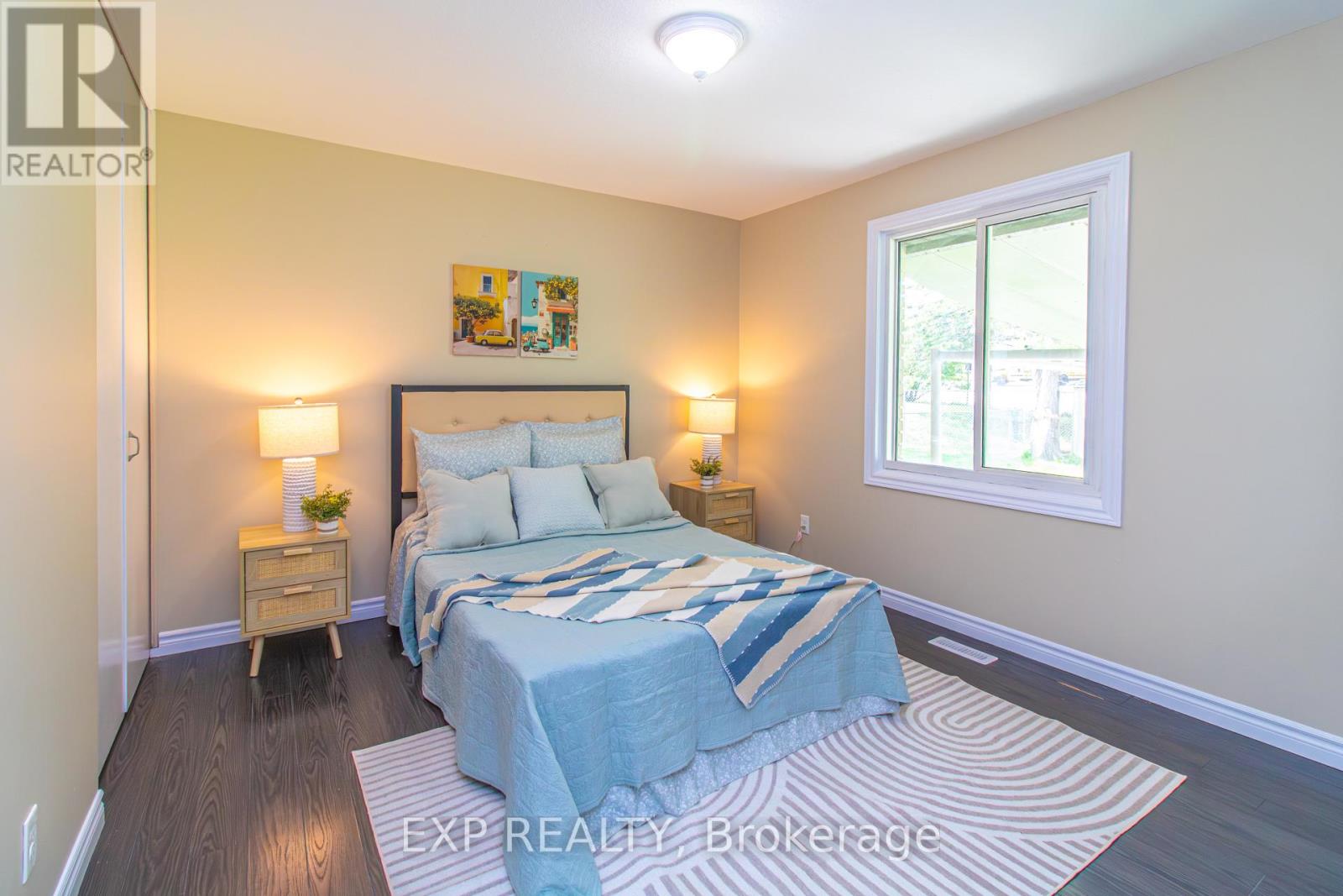 35 HILLSBOROUGH CRESCENT - 19