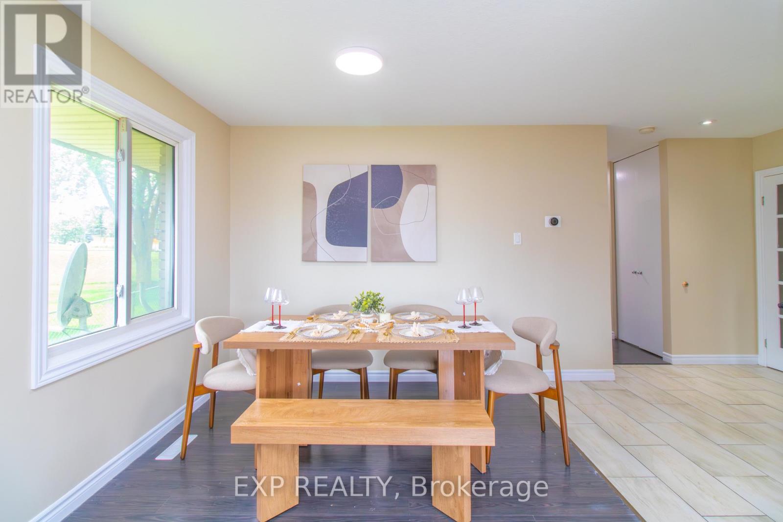 35 HILLSBOROUGH CRESCENT - 12
