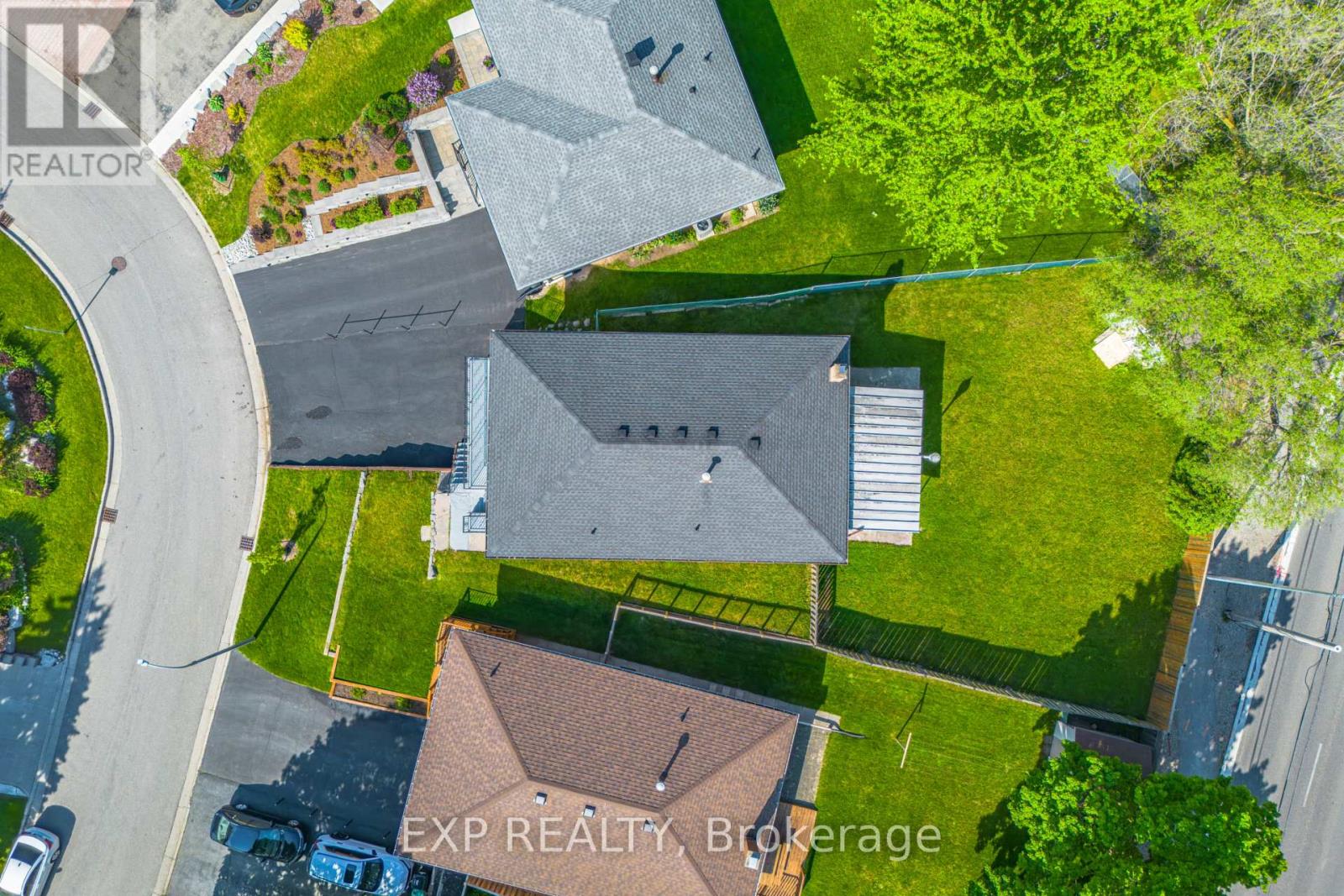 35 HILLSBOROUGH CRESCENT - 39