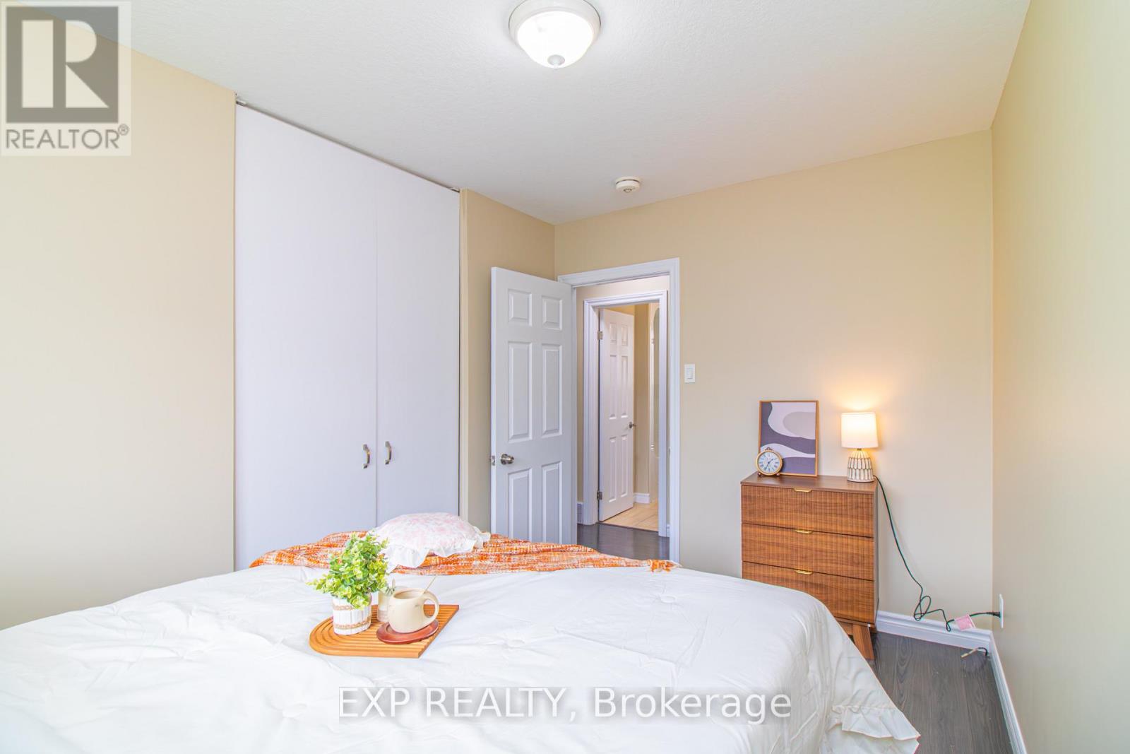 35 HILLSBOROUGH CRESCENT - 18