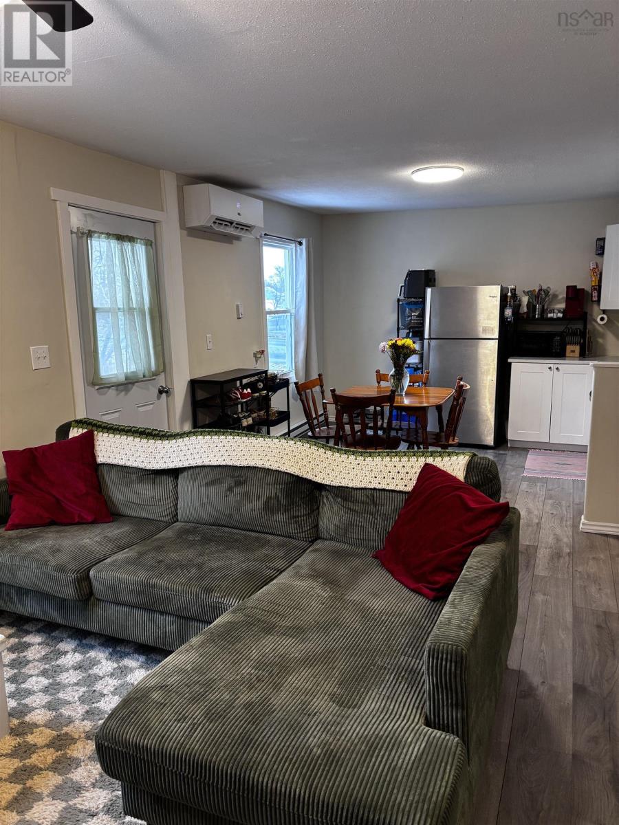 115 Chestnut Street - Image 2