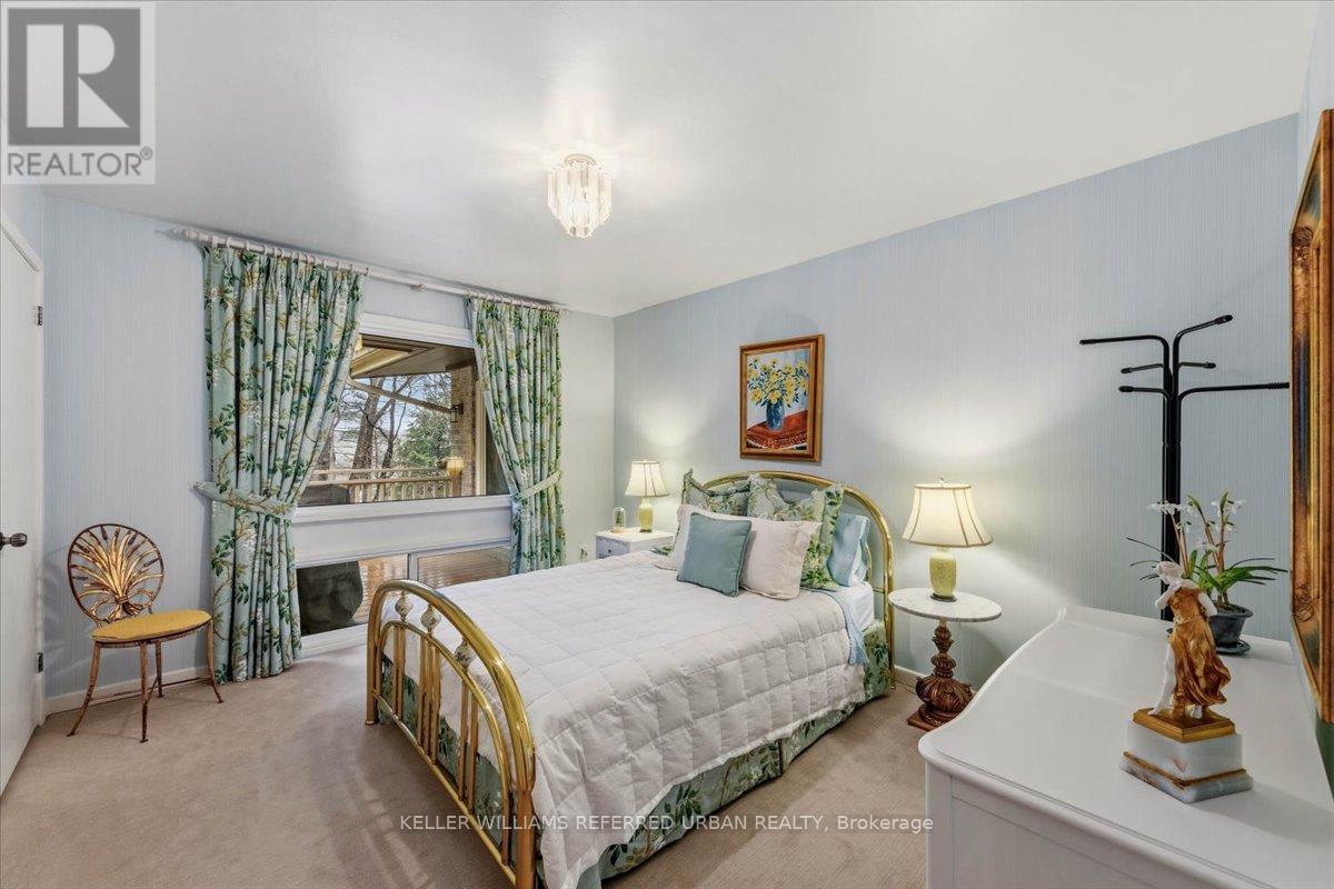 31 JANUS COURT - 31