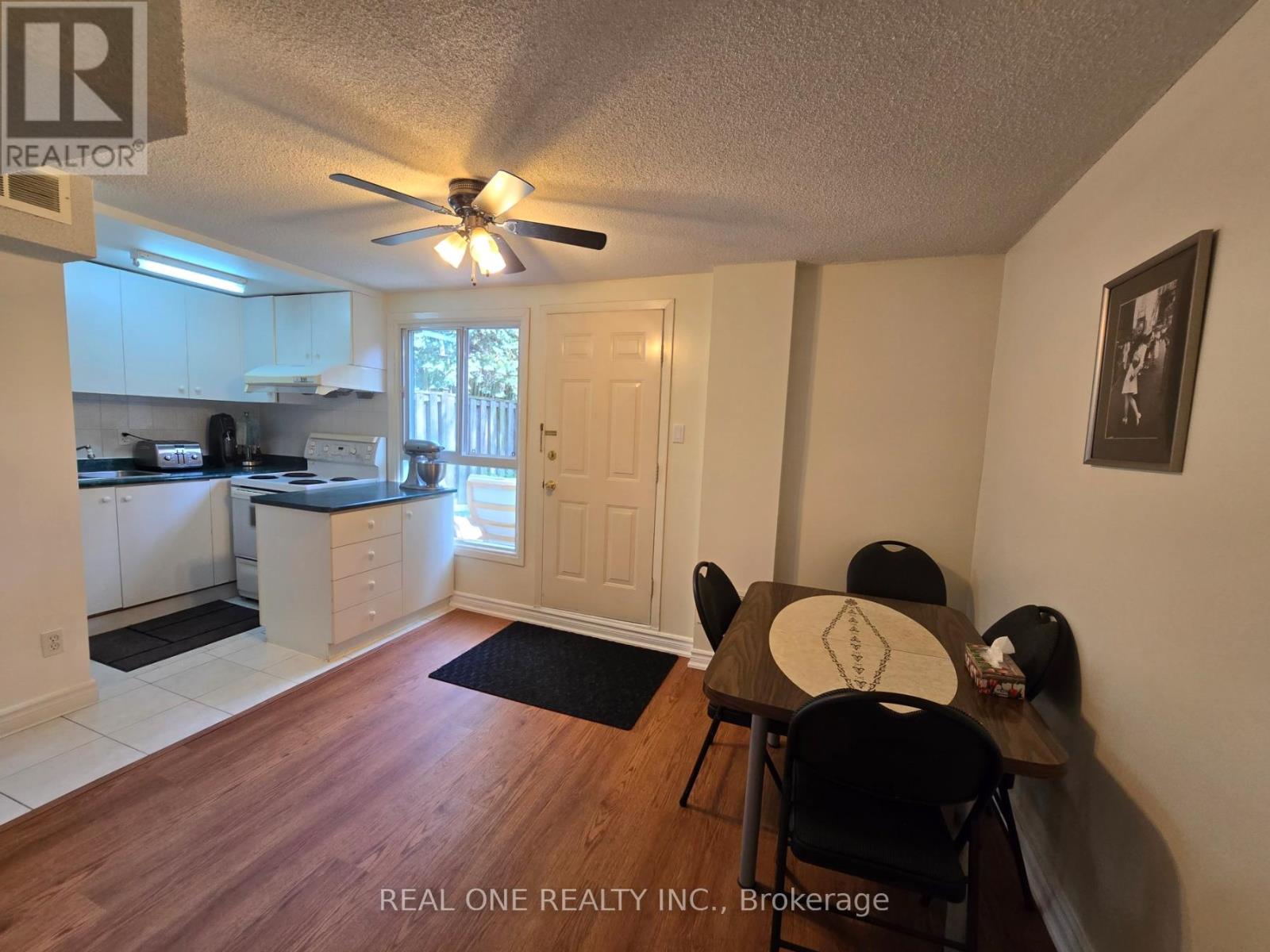 174 RUSTY CRESTWAY - 29