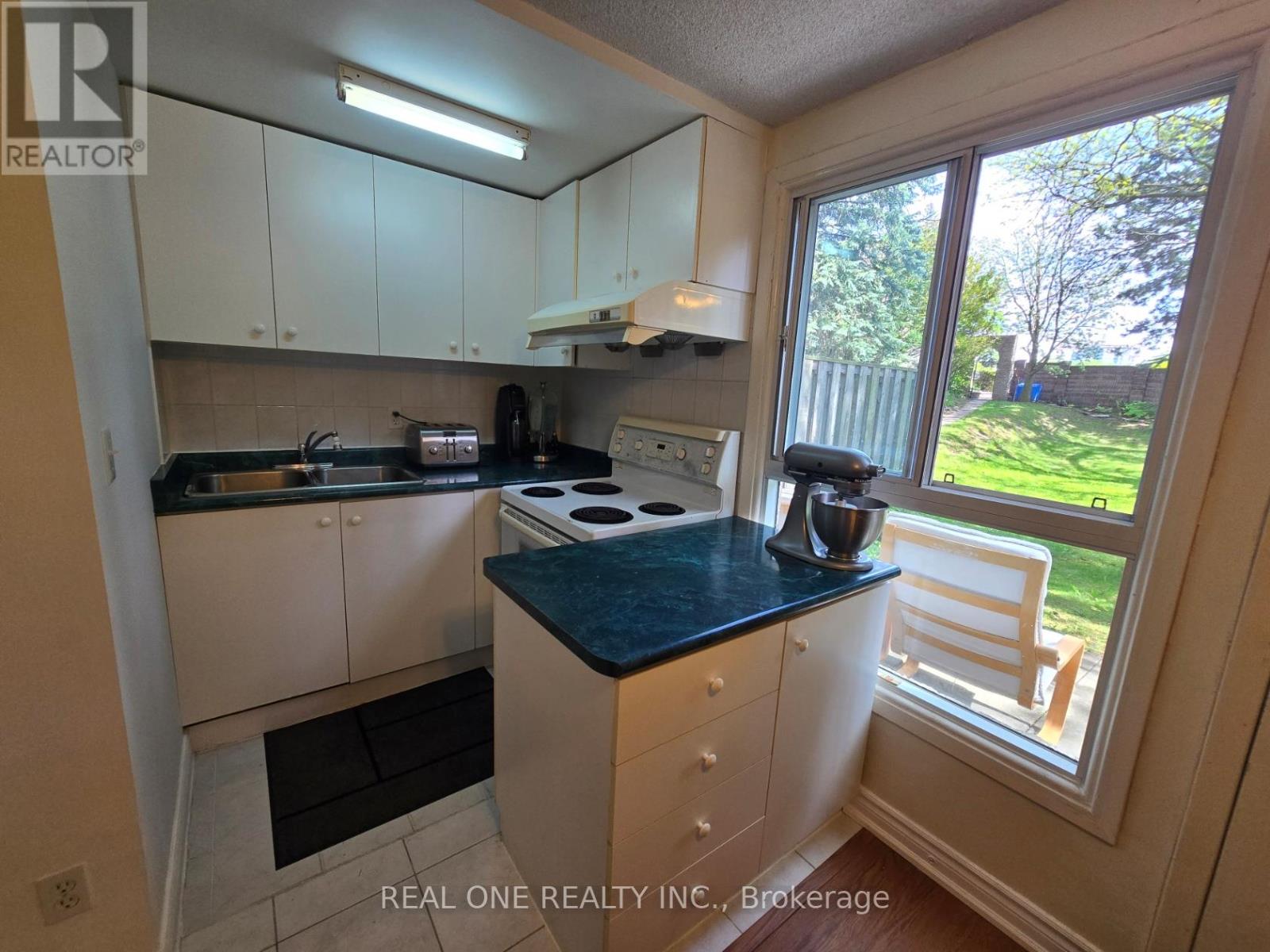 174 RUSTY CRESTWAY - 31