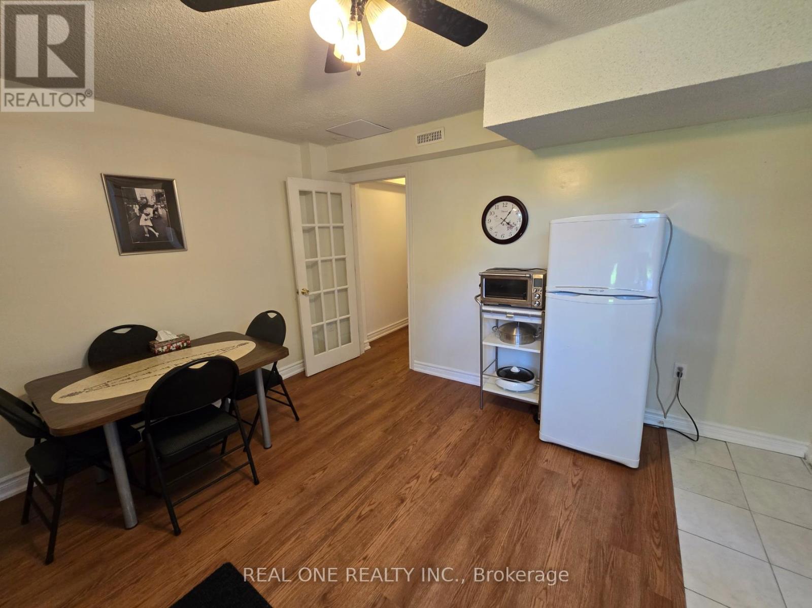 174 RUSTY CRESTWAY - 33