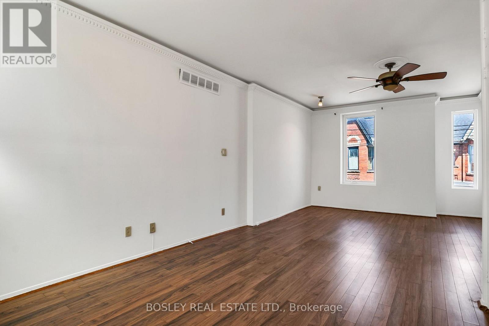 25 SALISBURY AVENUE - 26