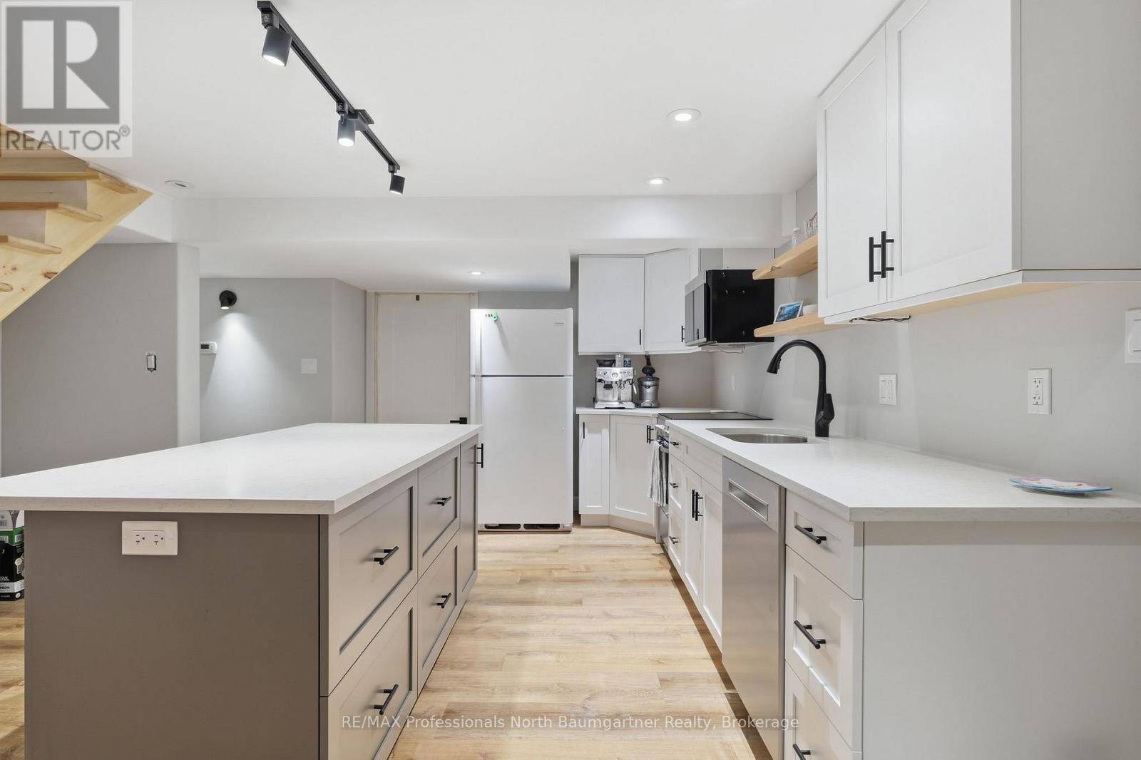 1506 KASHAGAWIGAMOG LAKE ROAD - 34
