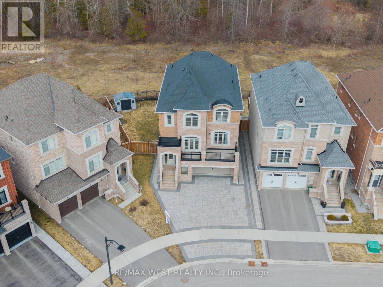 186 BRALORNE TRAIL - 46