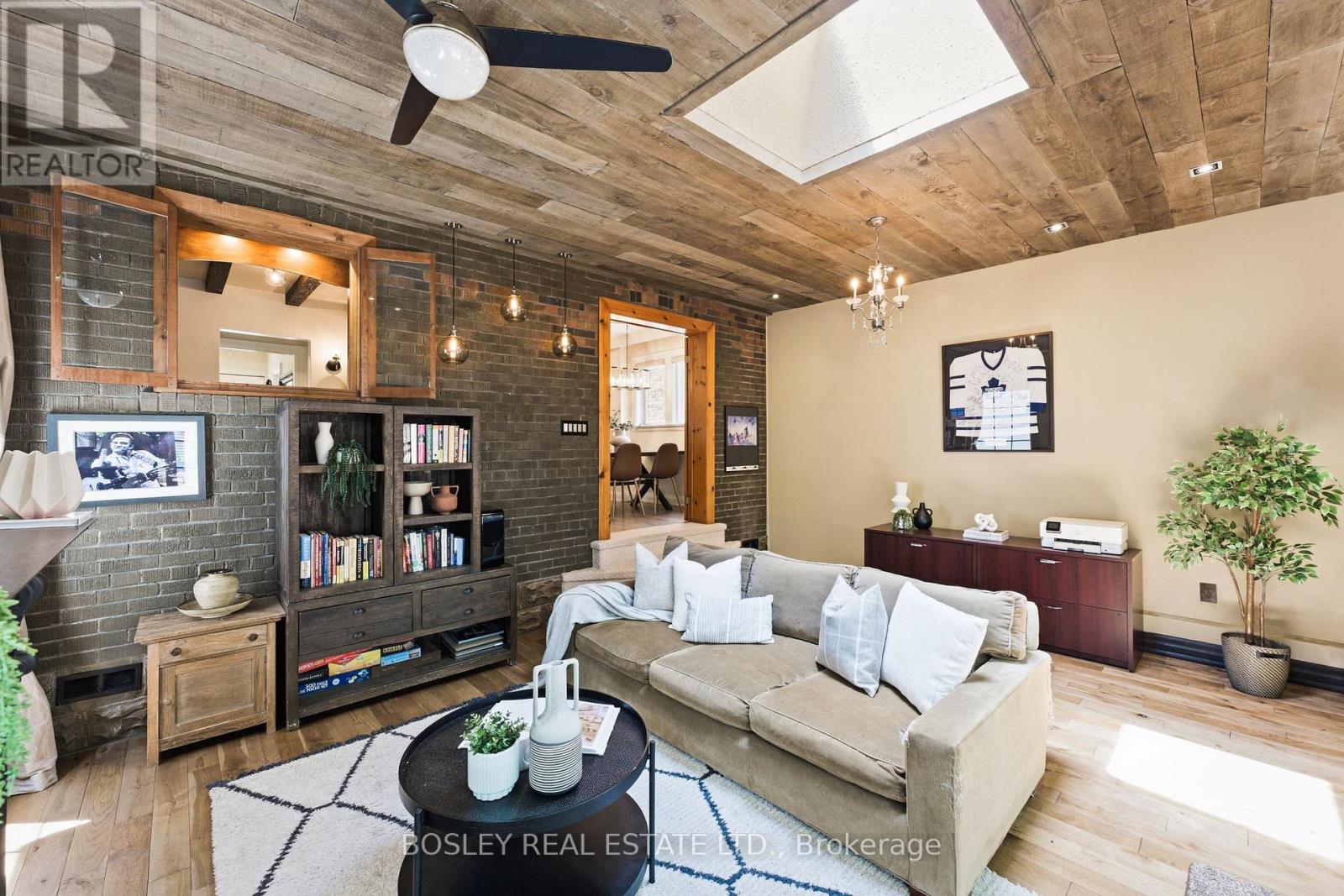 127 WARDEN AVENUE - 13