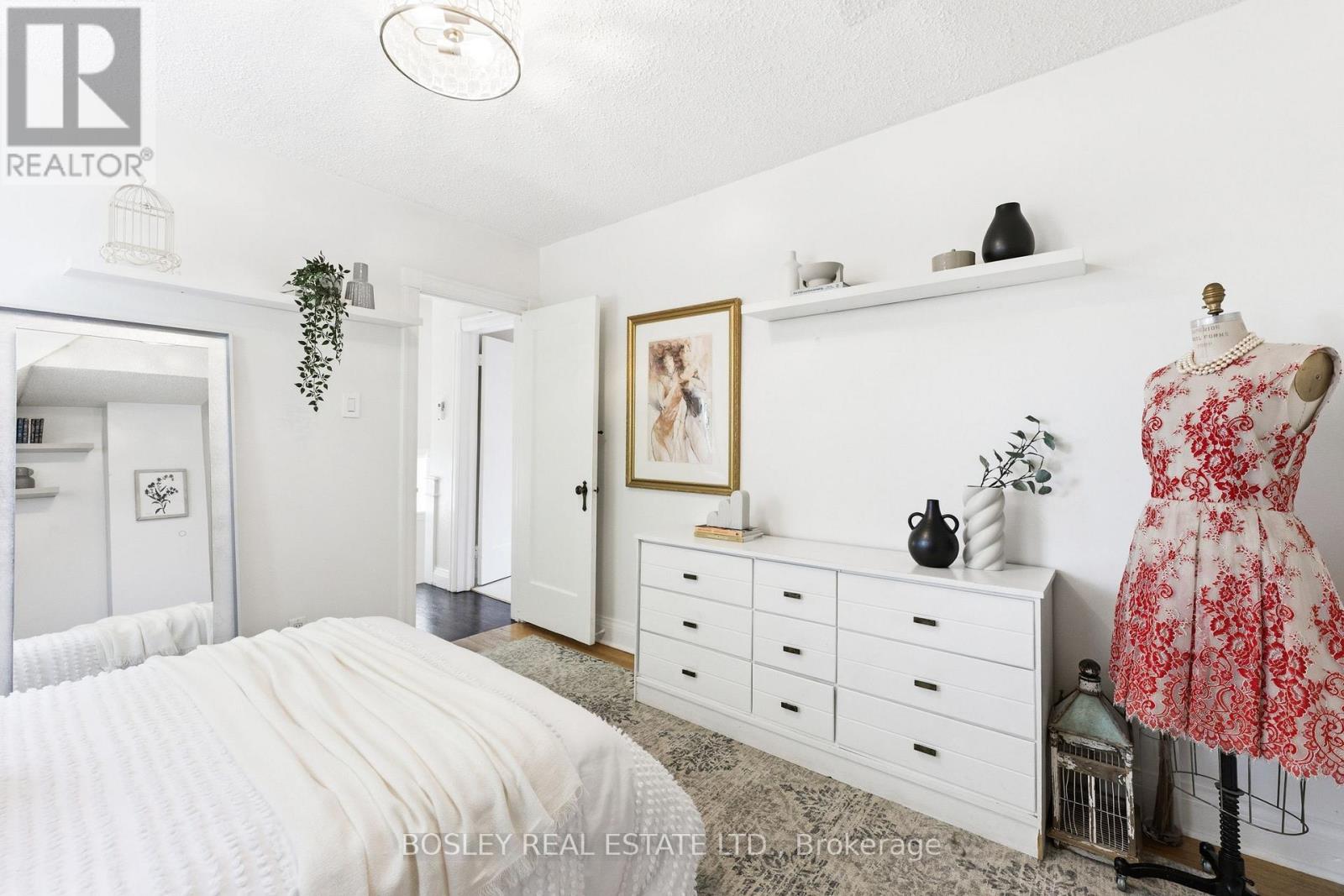 127 WARDEN AVENUE - 21