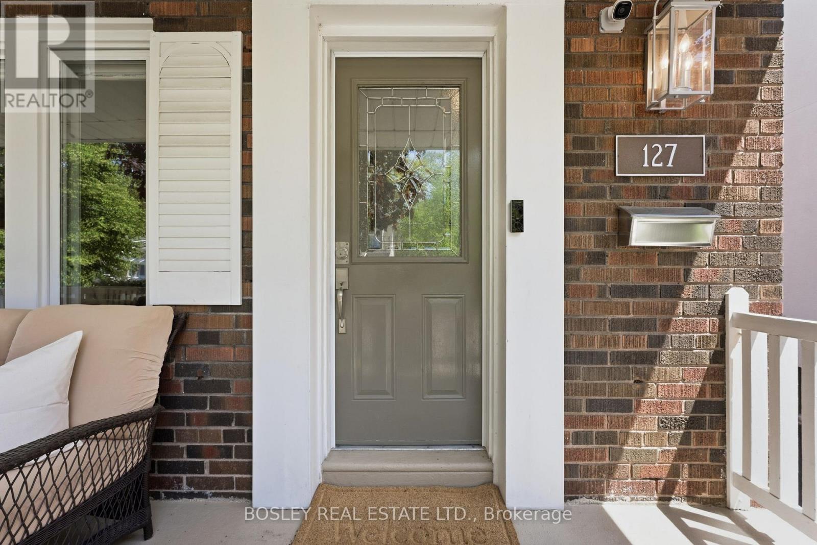127 WARDEN AVENUE - 43